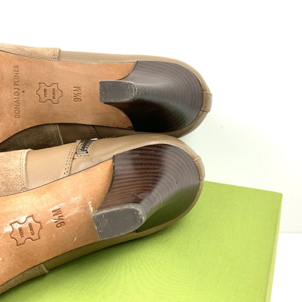 Donald J Pliner Tamy Pointed Toe Suede Ankle Boots Heels Size 9.5 - Picture 10 of 16